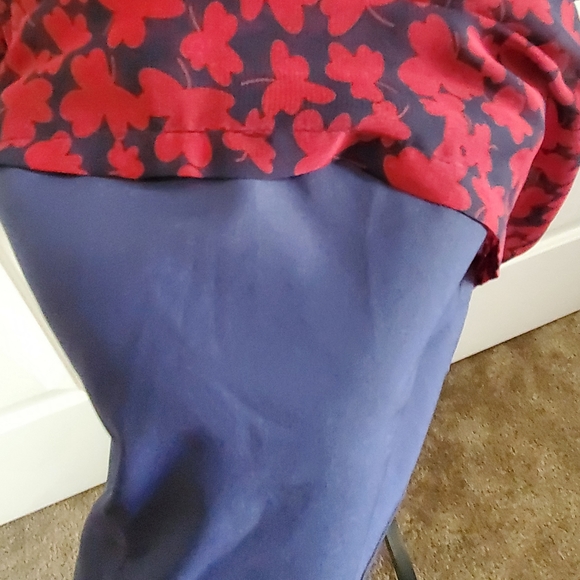 Yumi Long Sleeve Shift Dress in Leaf Border Print Navy Red - Picture 9 of 11